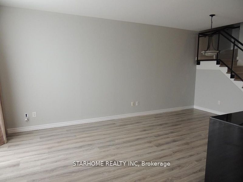 Additional image 5 of Th02-29 Singer Court, Toronto, ON, M2K 0B3