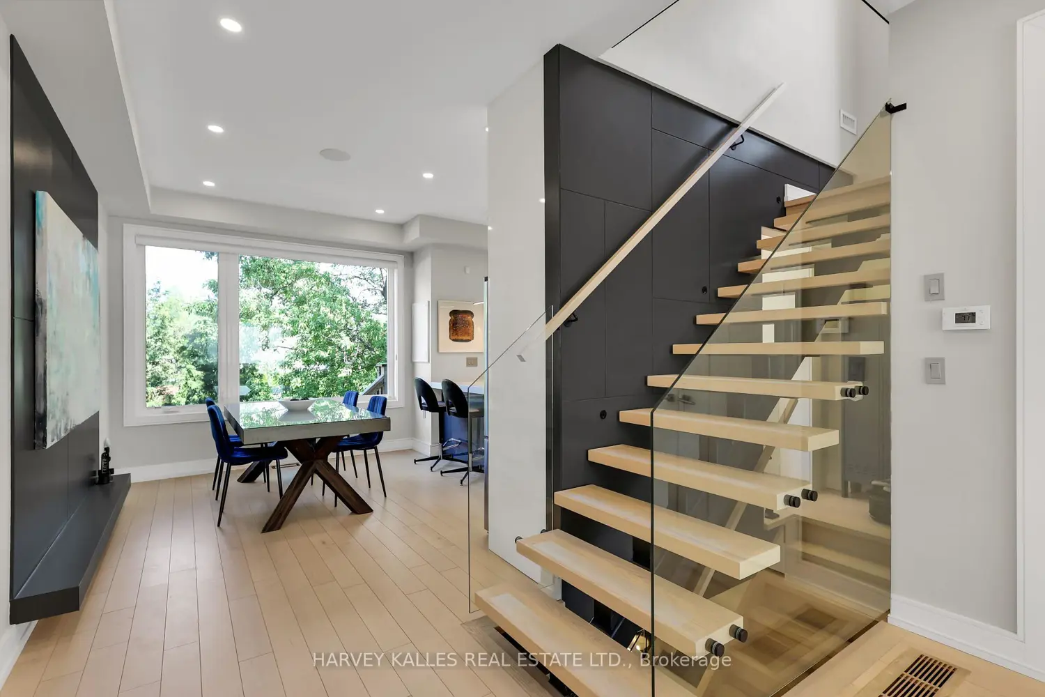 35 Wilmington Avenue photo 2