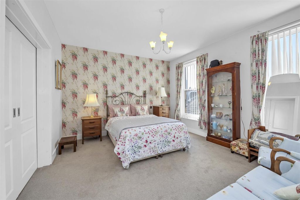 Additional image 8 of 2 bed flat for saleHatter Street, Bury St. Edmunds IP33