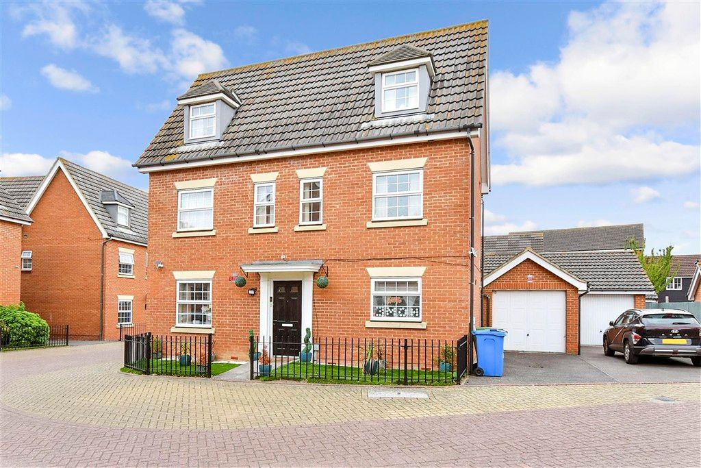 6 bed detached house for saleTrona Court, Sittingbourne, Kent ME10