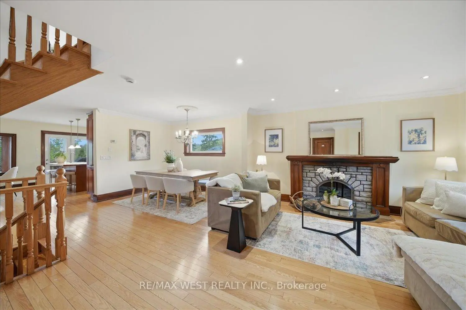 69 Mayfield Avenue photo 2