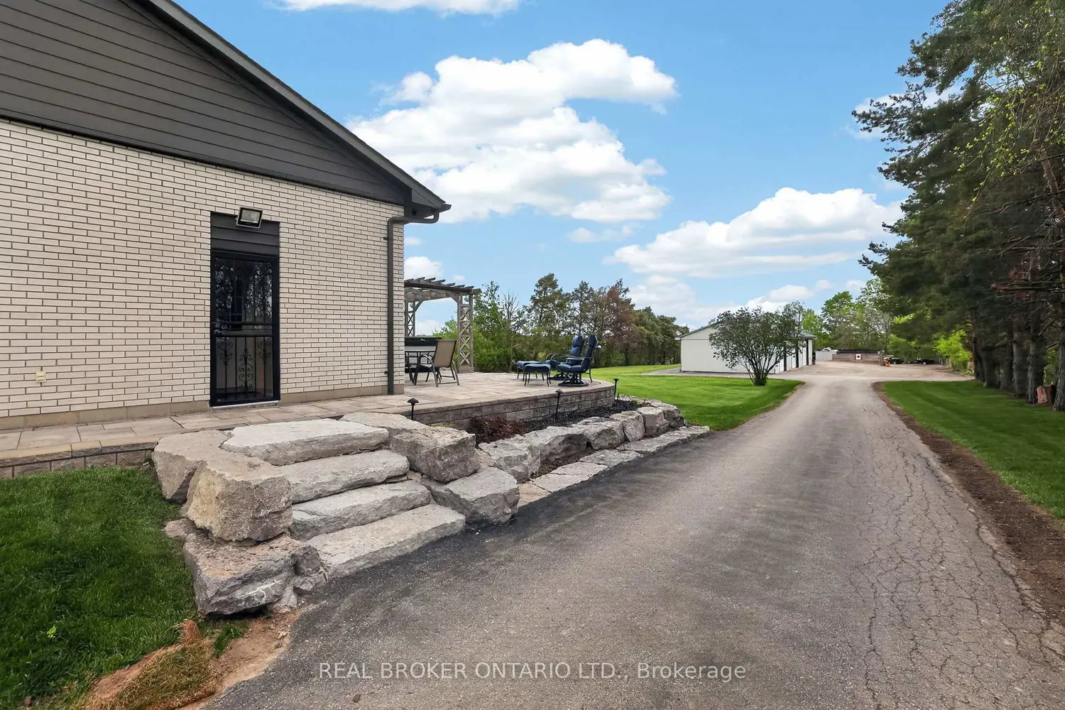 Additional image 12 of 22213 Catering Road