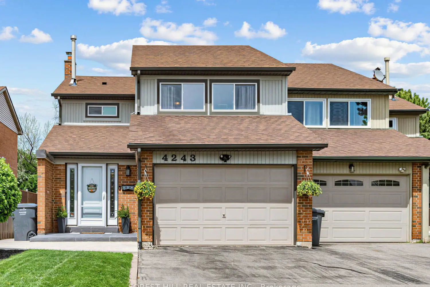 4243 Thom Gardens