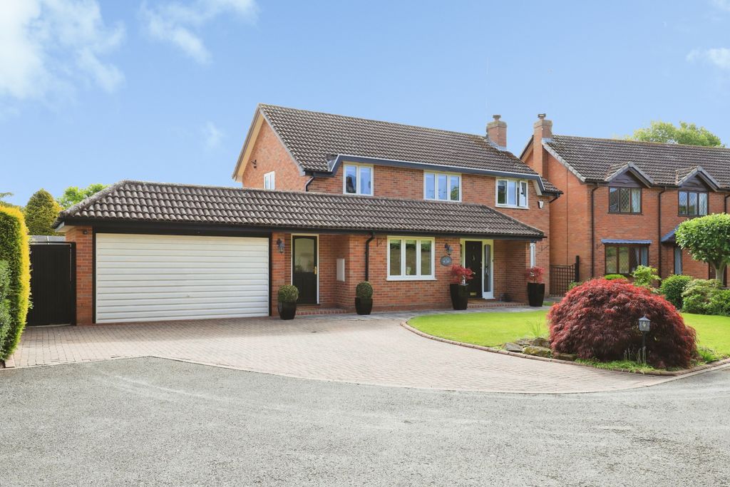 4 bed detached house for saleThe Millpool, Wolverhampton WV5