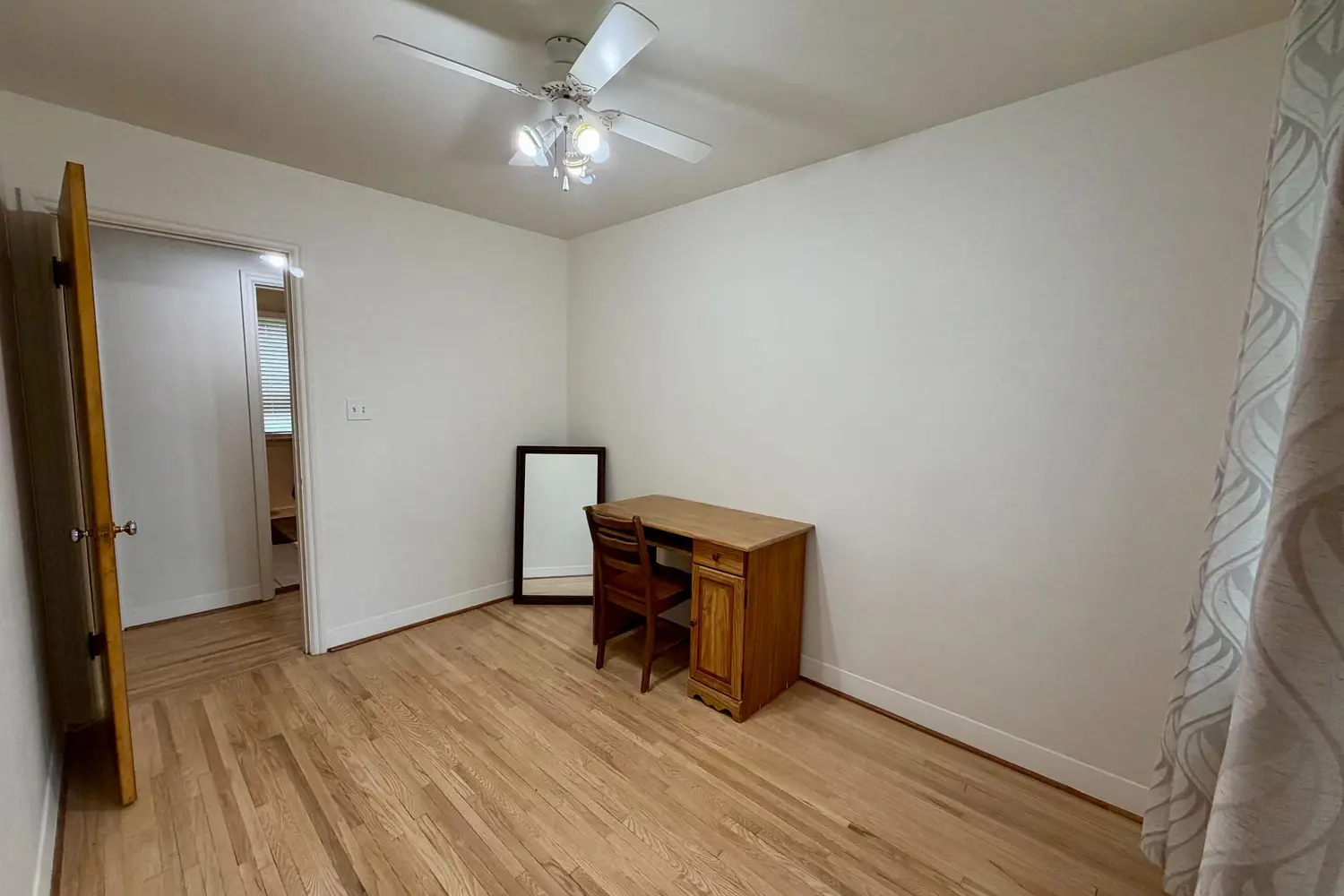 Additional image 12 of 54 Greenlawn Avenue