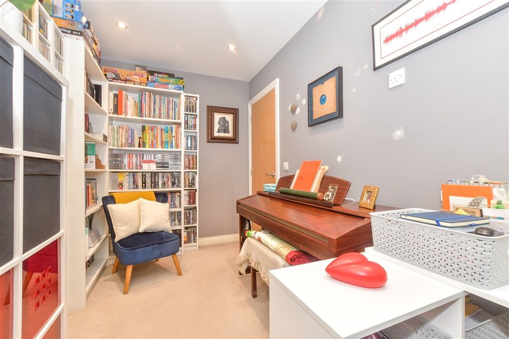 Additional image 16 of 4 bed terraced house for saleLaxton Walk, Kings Hill, West Malling, Kent ME19