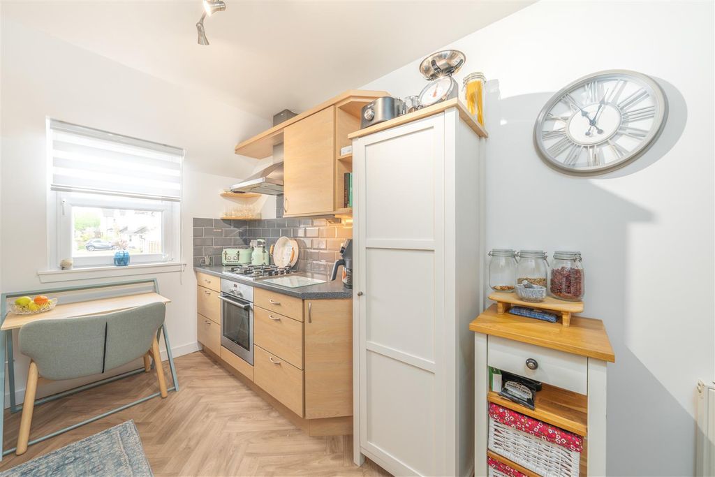 Additional image 5 of 2 bed flat for sale18 Strae Brigs, St. Boswells, Melrose TD6