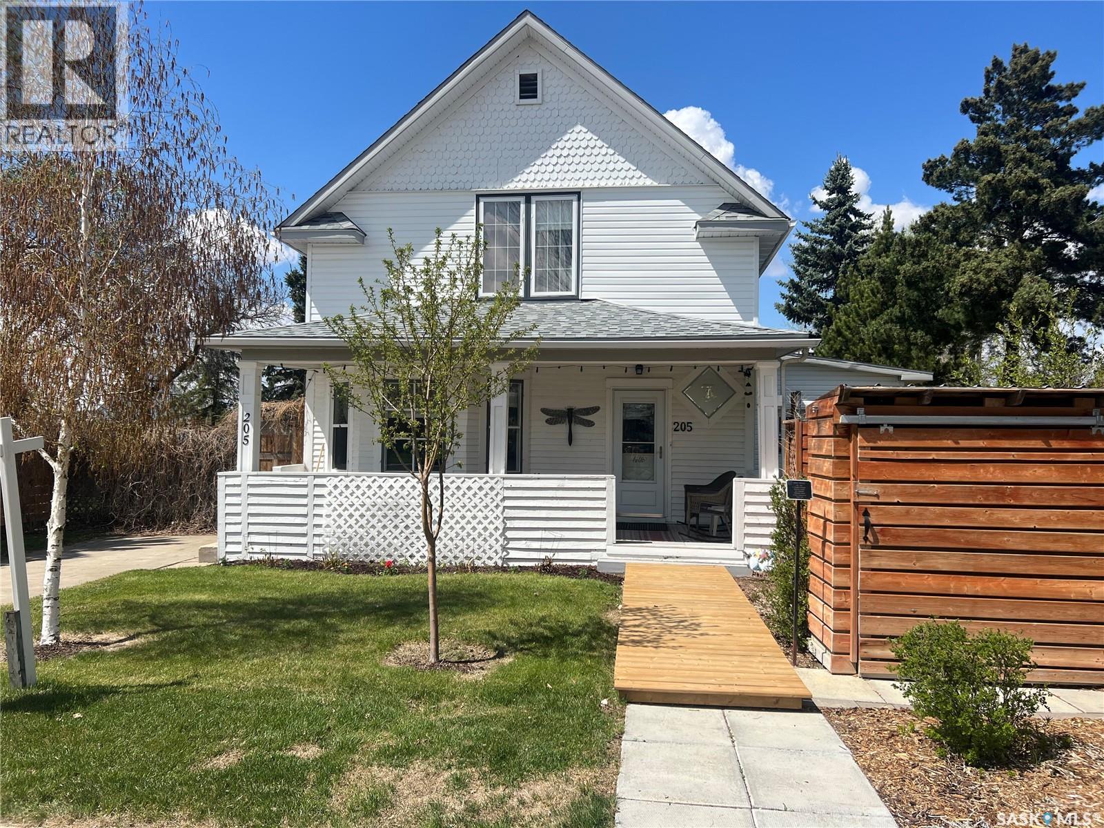 205 3rd AVENUE
