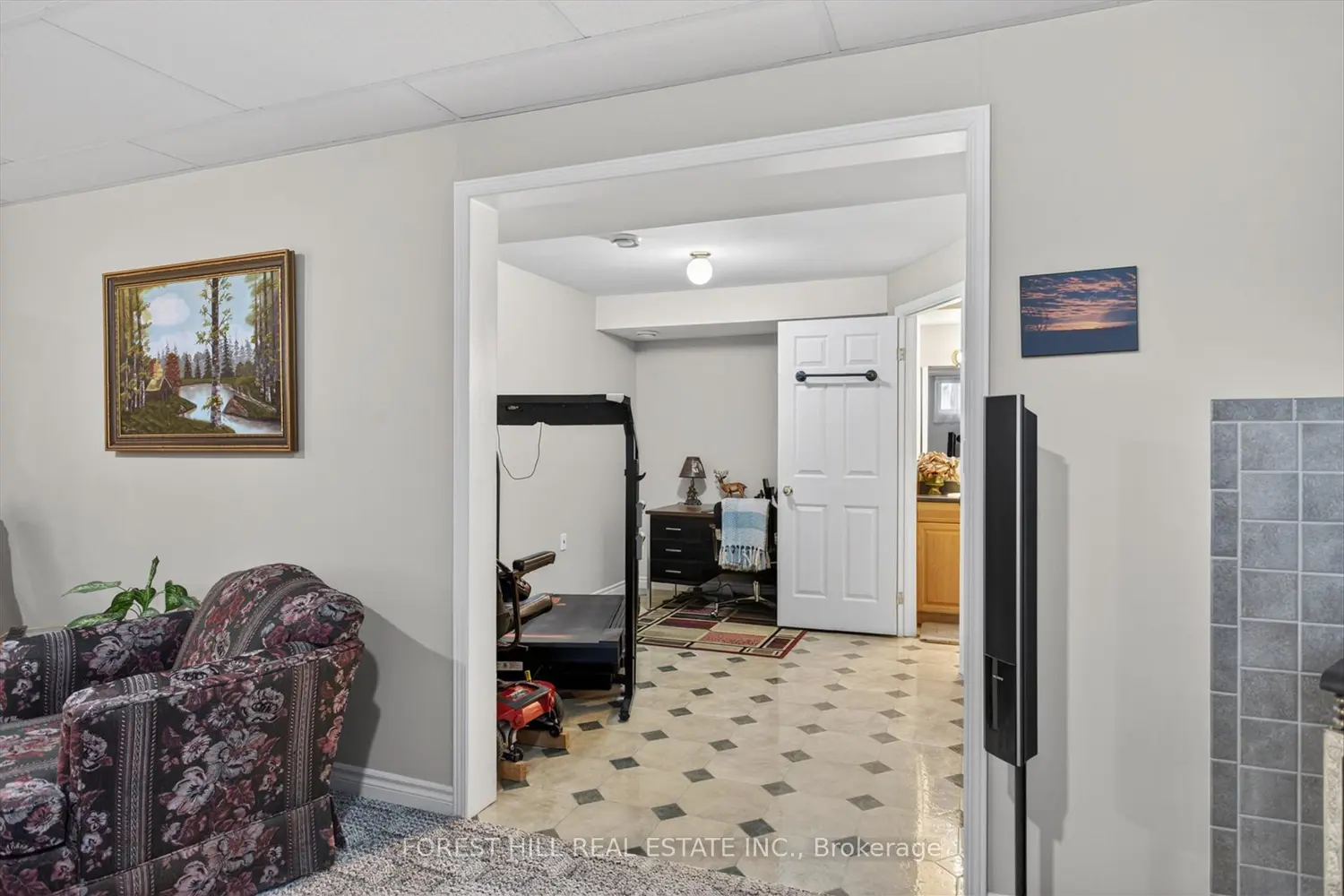 Additional image 15 of 2212 Lorraine Drive
