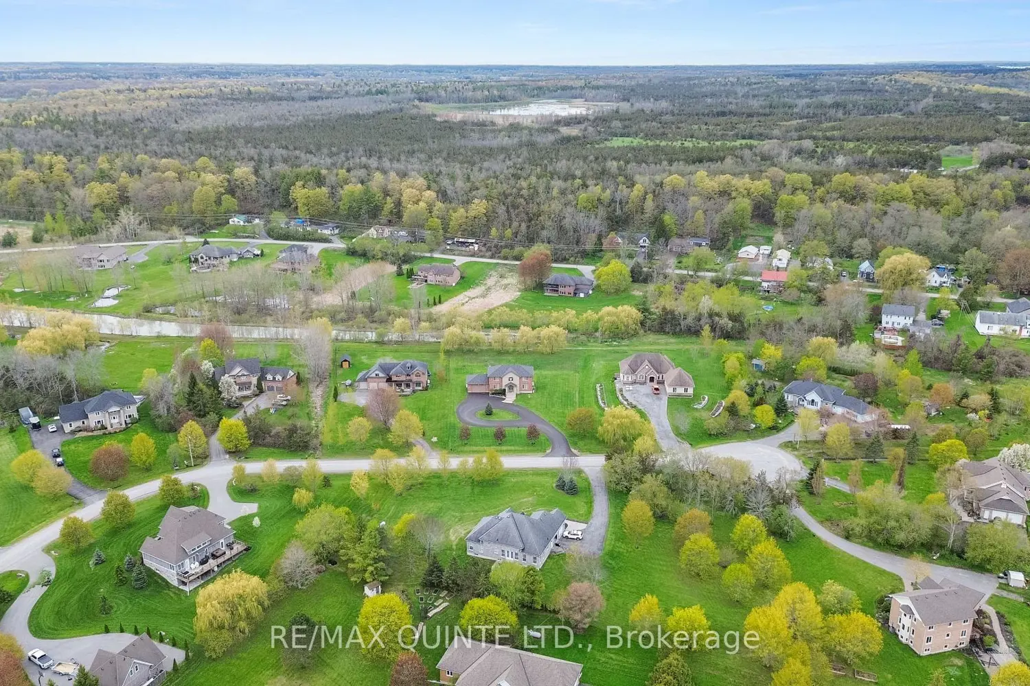 Additional image 20 of 39 Deerfield Court