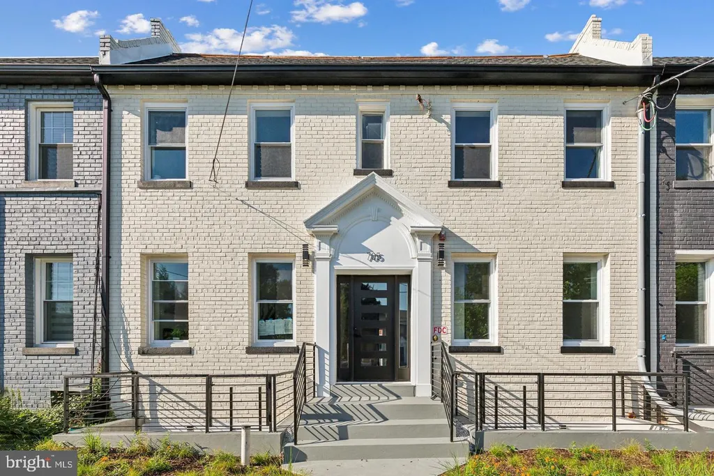 705 Quincy Street NE Unit 2C, Washington, DC 20017