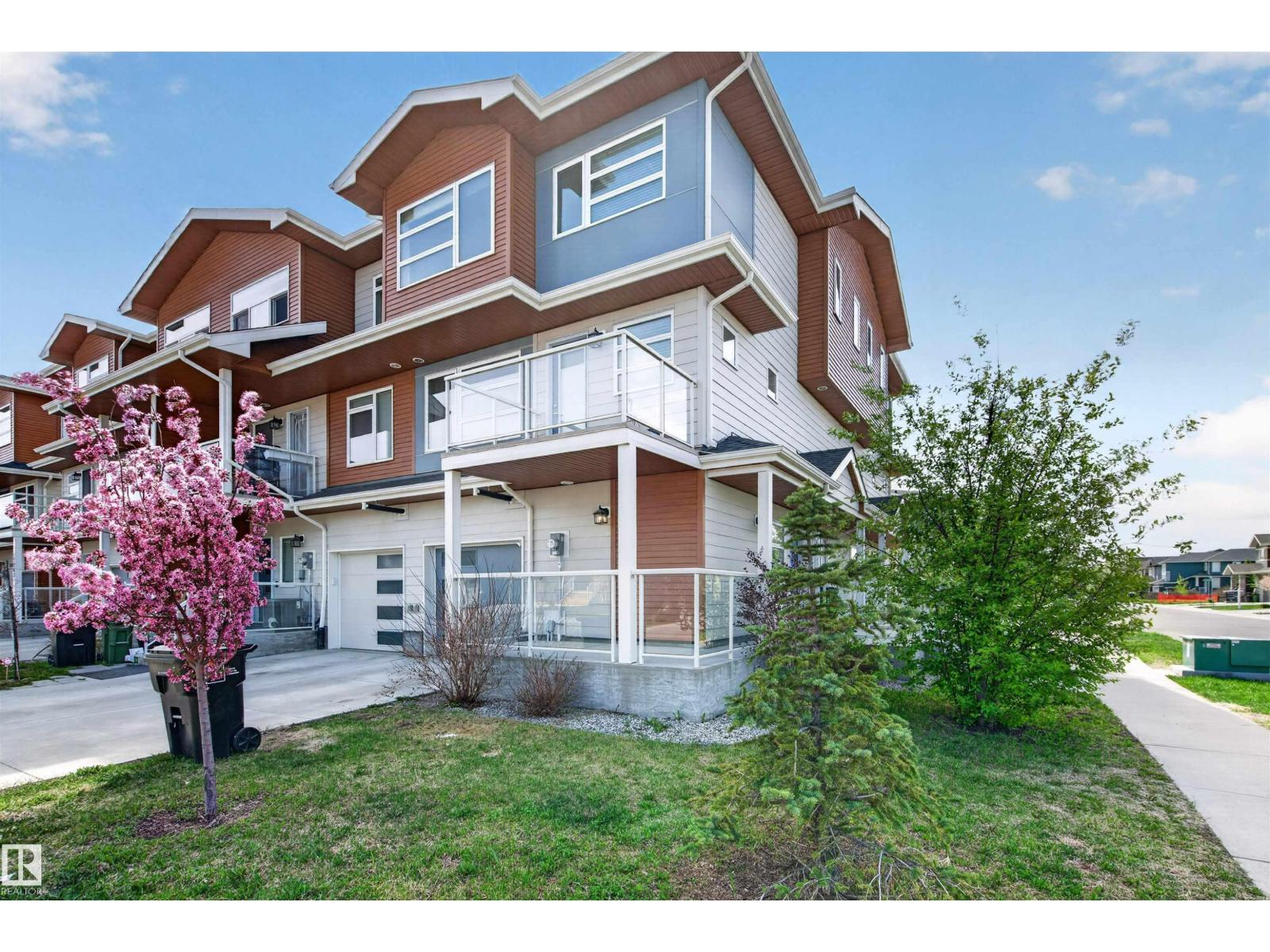 903 173 Street SW, Edmonton, AB, T6W3V4