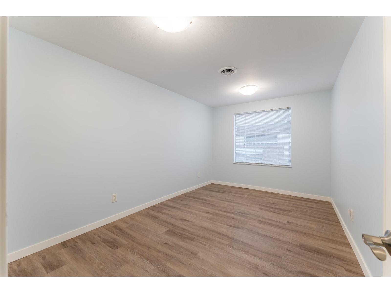 Additional image 2 of 205-20466 Fraser Highway, Langley, BC, V3A4G2
