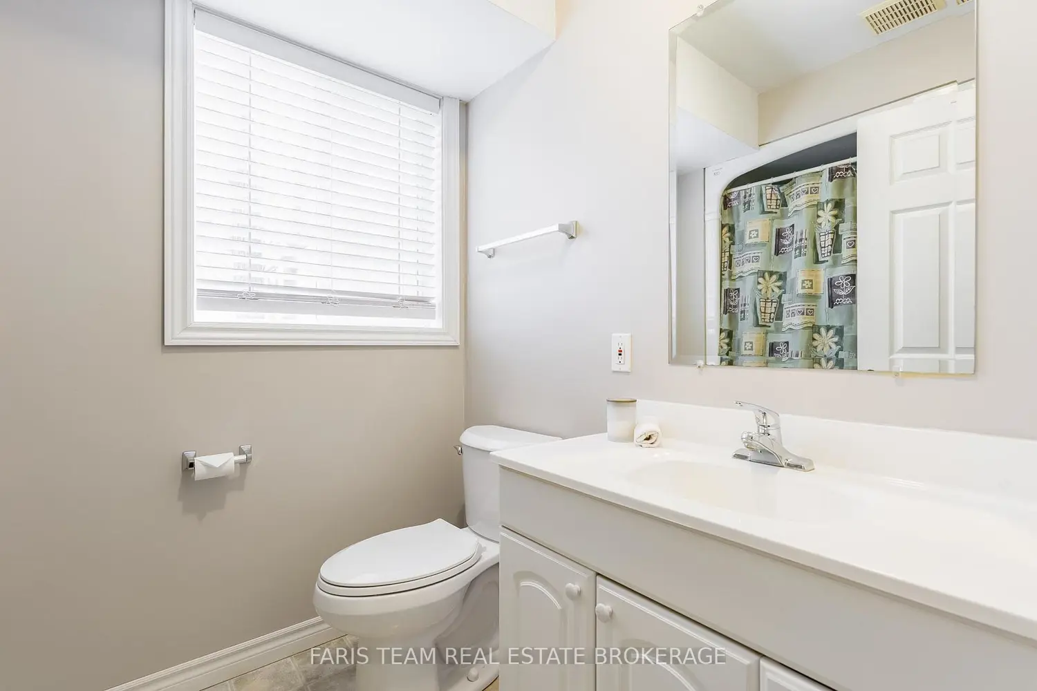 Additional image 18 of 704 Trinity Street