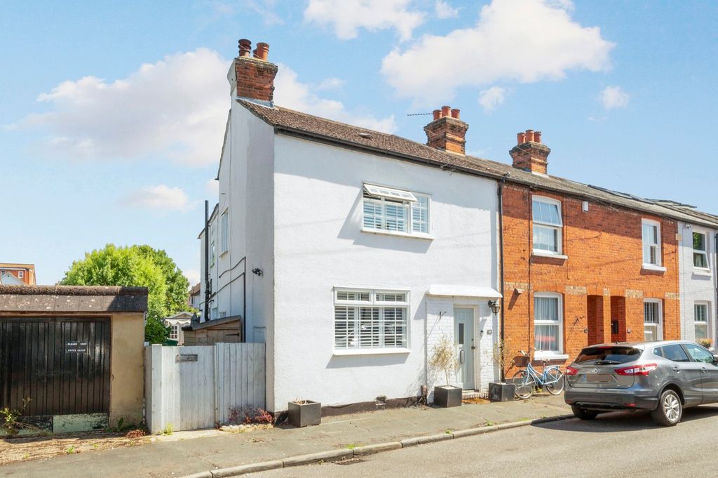 3 bed terraced house for saleGlencoe Road, Weybridge KT13