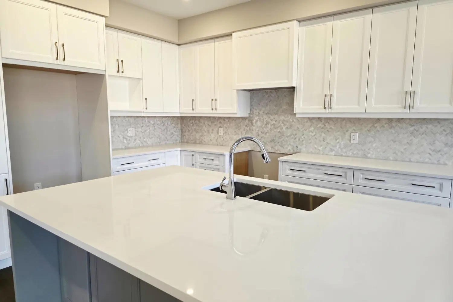 Additional image 10 of 516 Markay Common