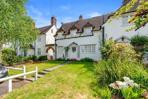 Chatham Close, London NW11