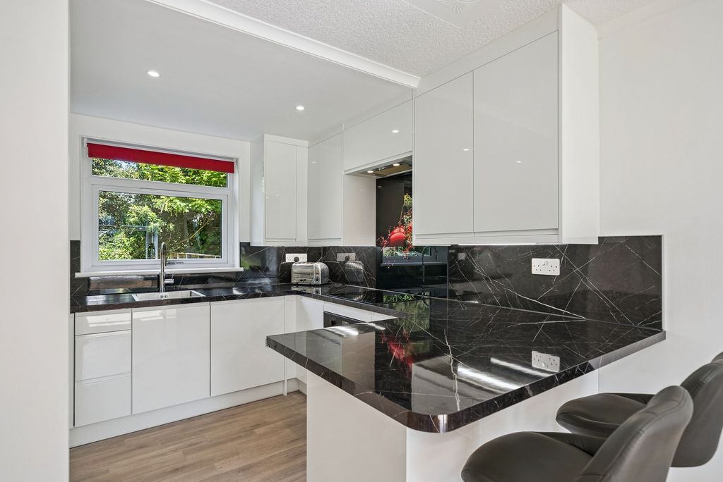 Additional image 9 of 1 bed flat for saleFlat 2, 30 Park Grove, Cardross G82