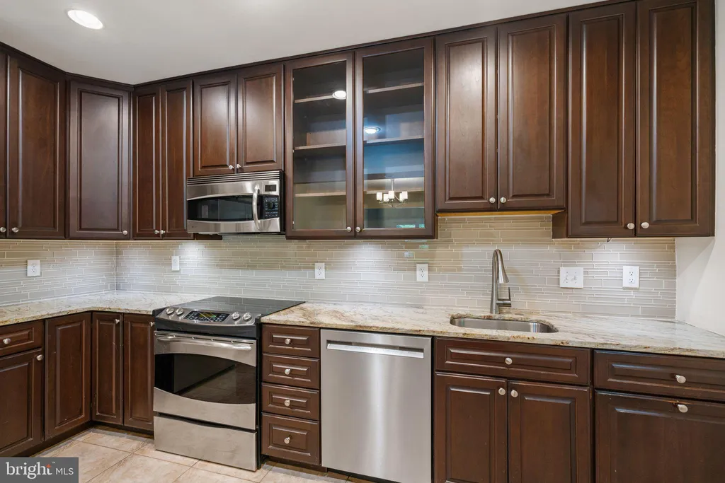 Additional image 23 of 3231 Sutton Place NW Unit D, Washington, DC 20016