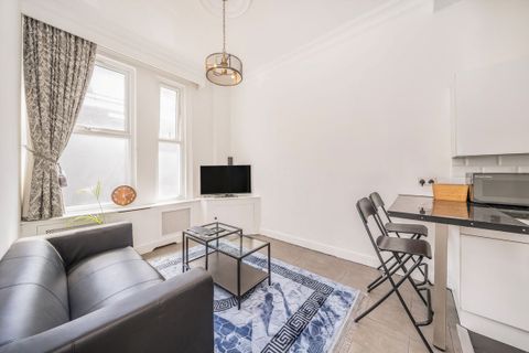 Greyhound Road, Hammersmith W6