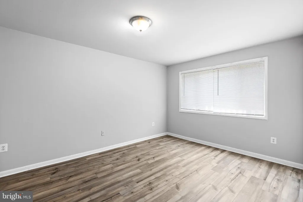 229 43rd Road NE, Washington, DC 20019 photo 2