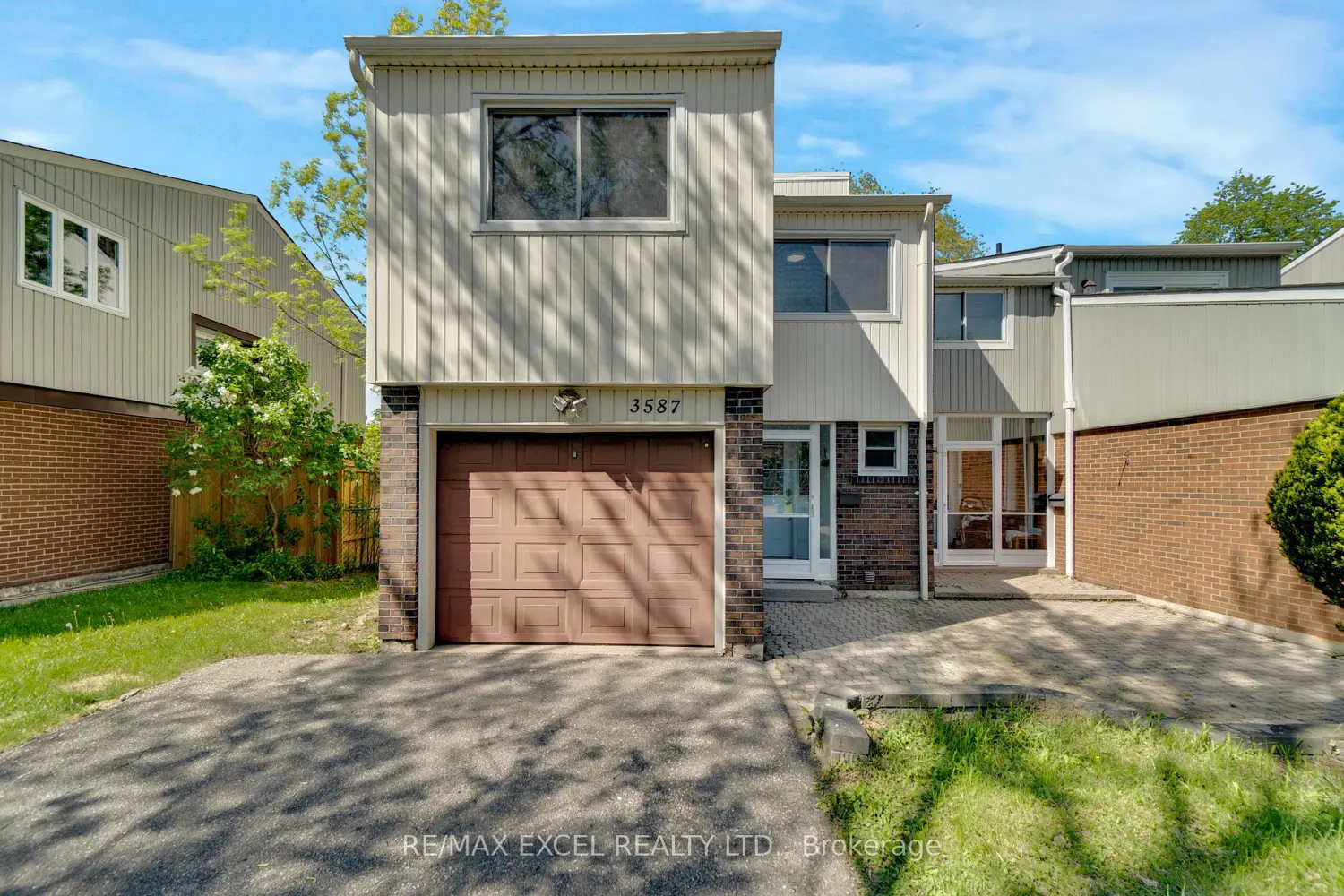 3587 Ash Row Crescent