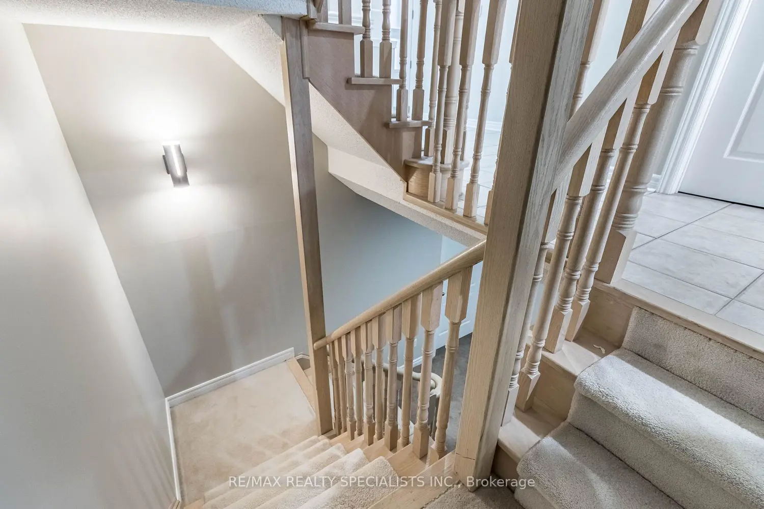 Additional image 13 of 2115 Pinevalley Crescent