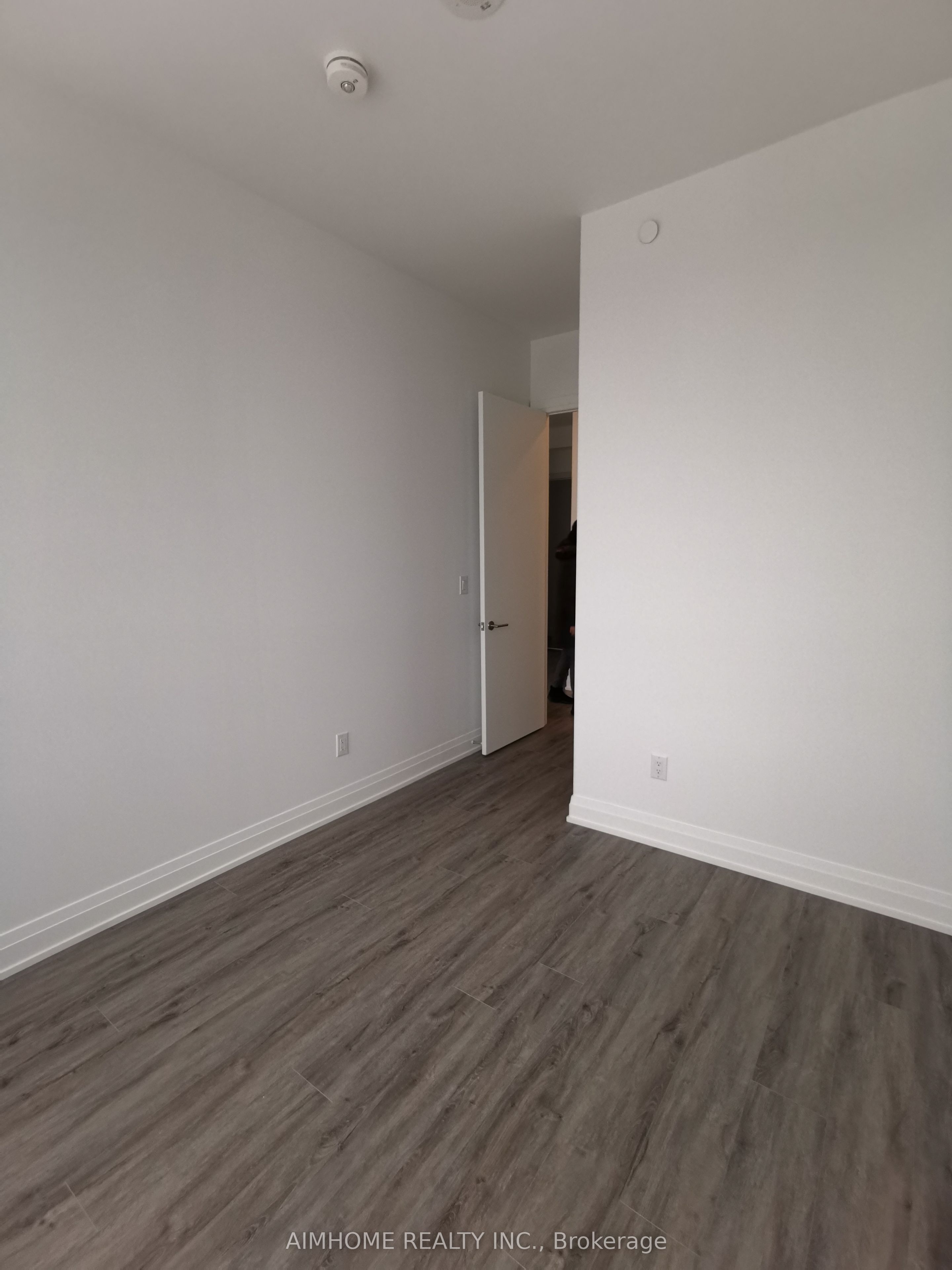 Additional image 4 of Ph605-75 Canterbury Place, Toronto, ON, M2N 5R5