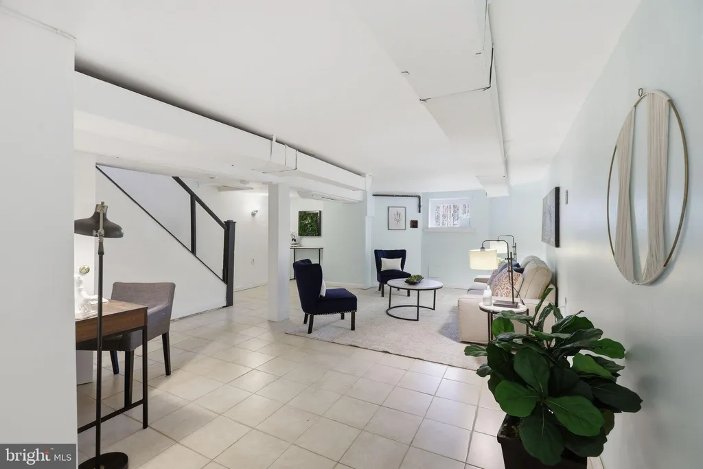 Additional image 18 of 1020 10th Street NE, Washington, DC 20002