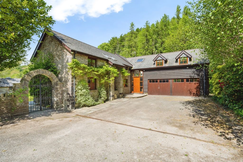 5 bed detached house for saleGoytre, Port Talbot, Neath Port Talbot SA13