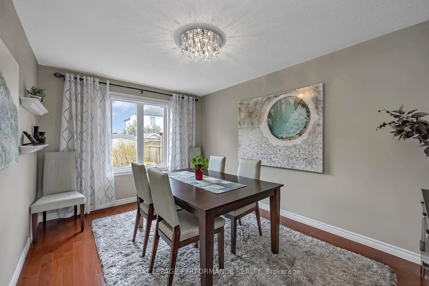 1696 Tache Way photo 4
