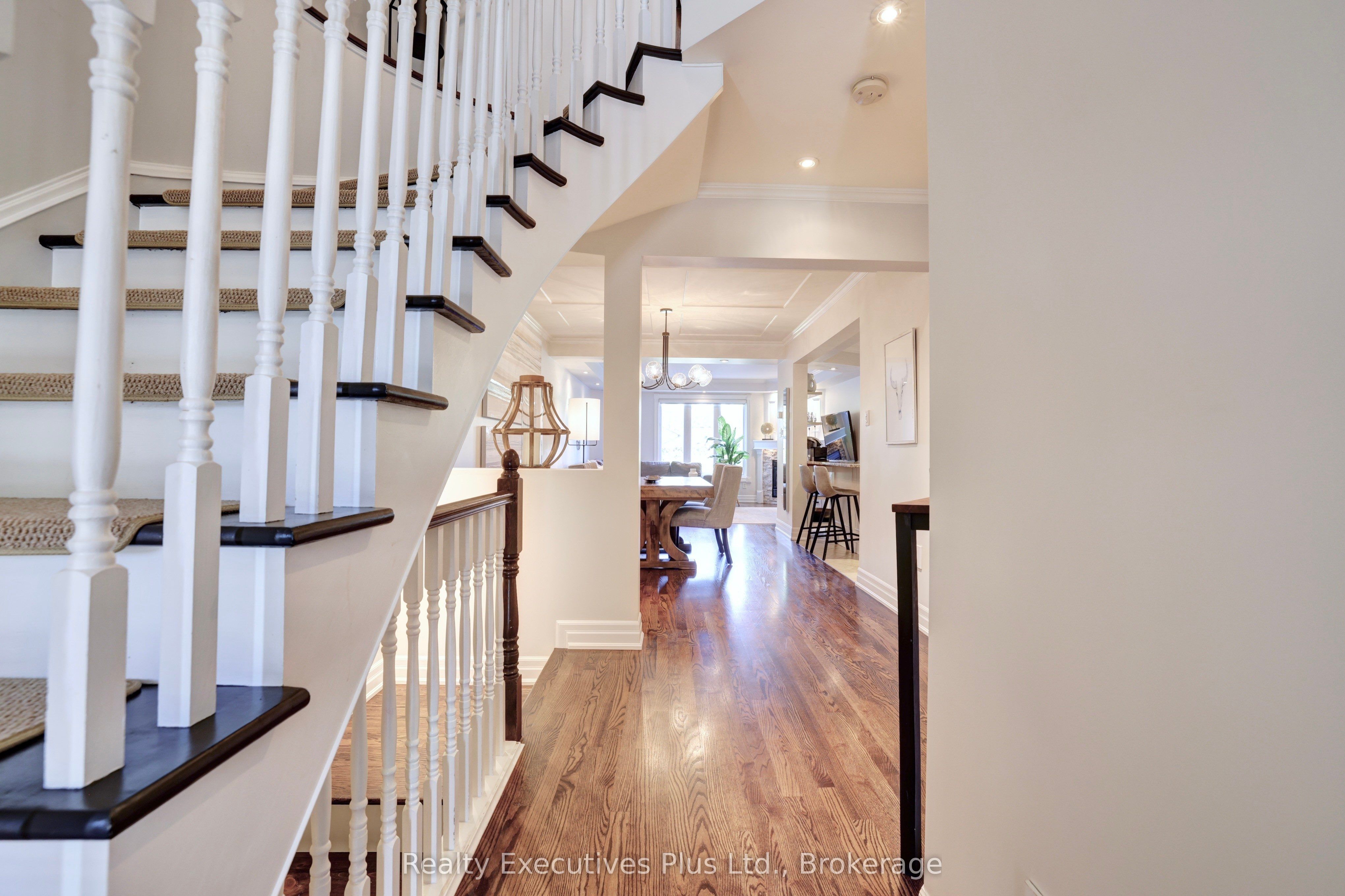 Additional image 4 of 2009 Erika Court, Oakville, ON, L6M 4R4