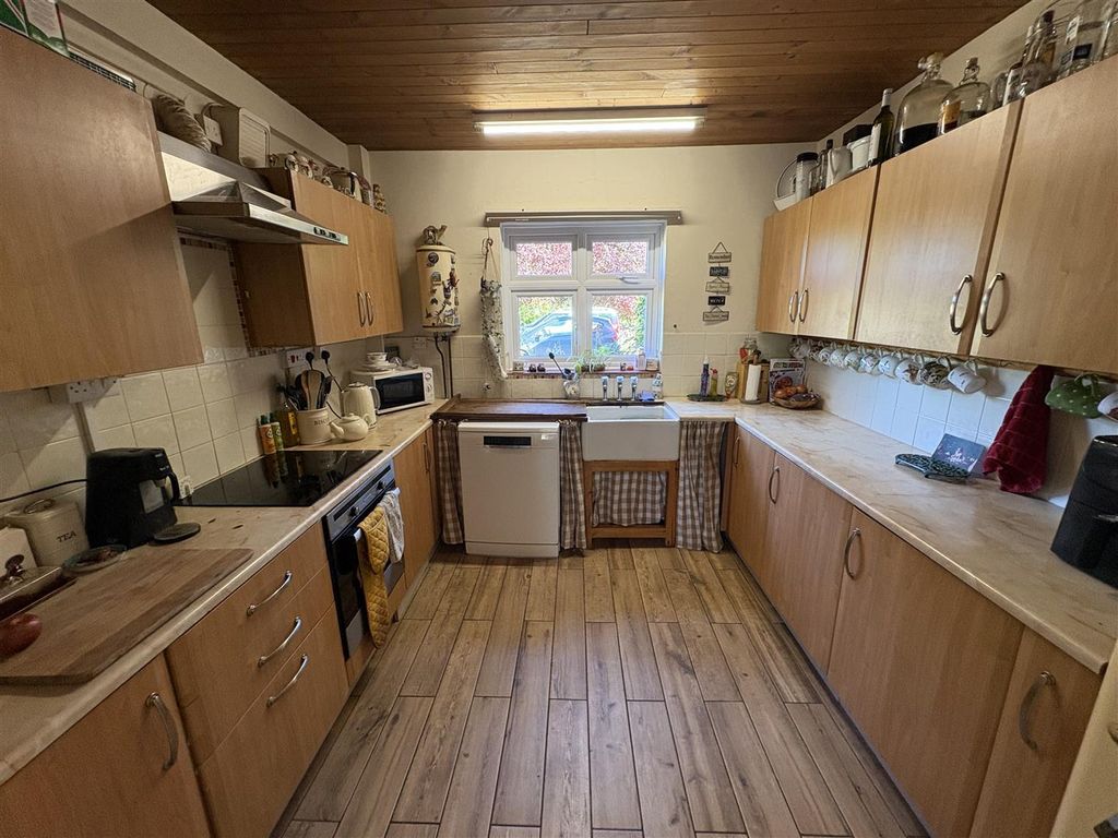 Additional image 4 of 3 bed farm for saleHoney Pot Lane, Colsterworth, Grantham NG33