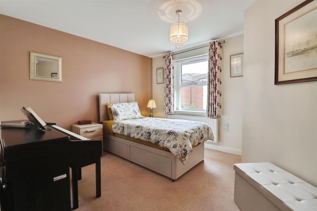 Additional image 15 of 2 bed flat for saleHigh Street, Wolstanton, Newcastle ST5