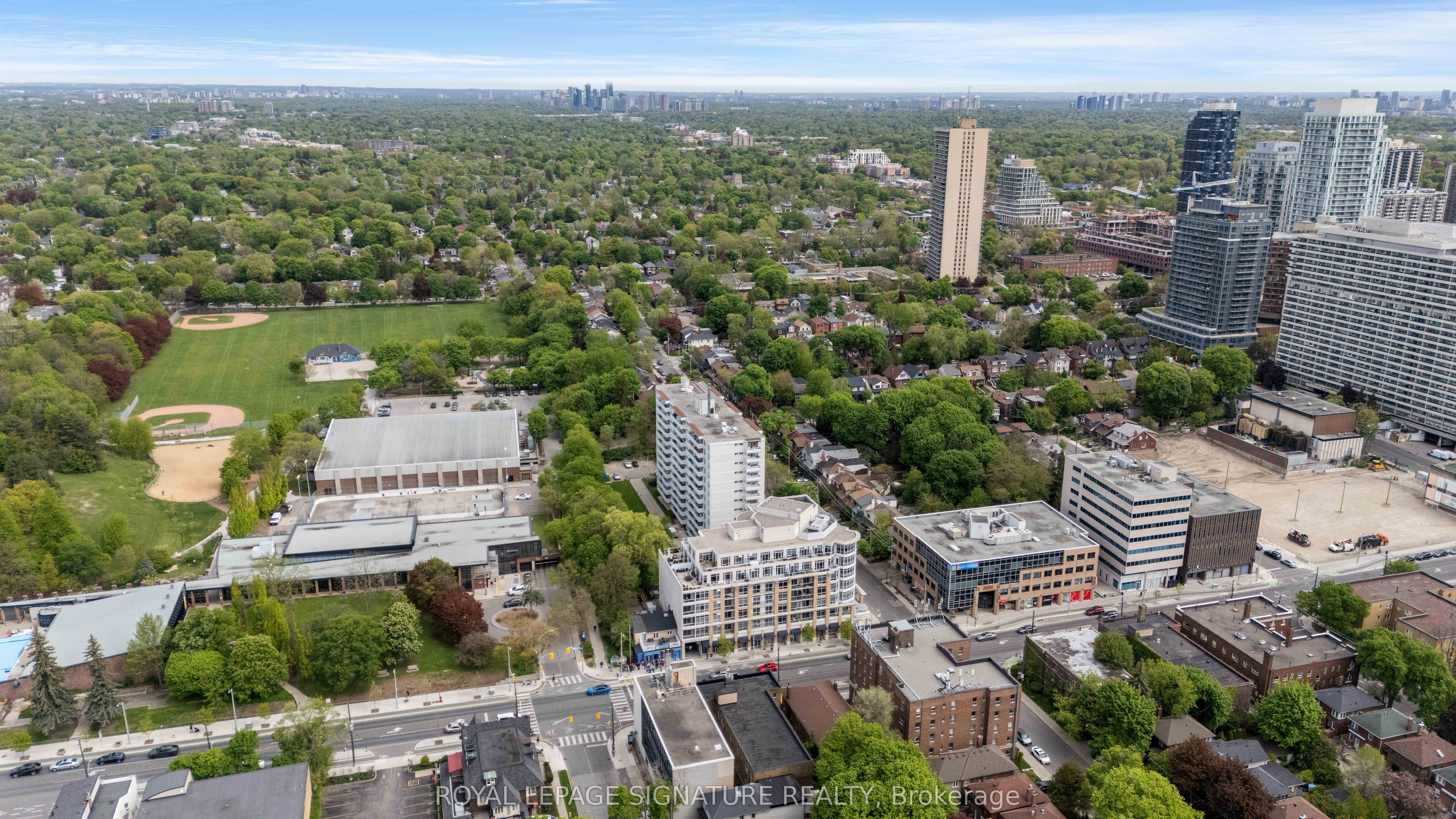 307-2 Edith Drive, Toronto, ON, M4R 2H7 photo 3
