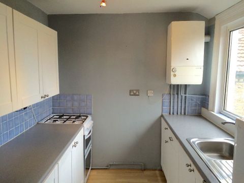 Clay Avenue, Mitcham CR4