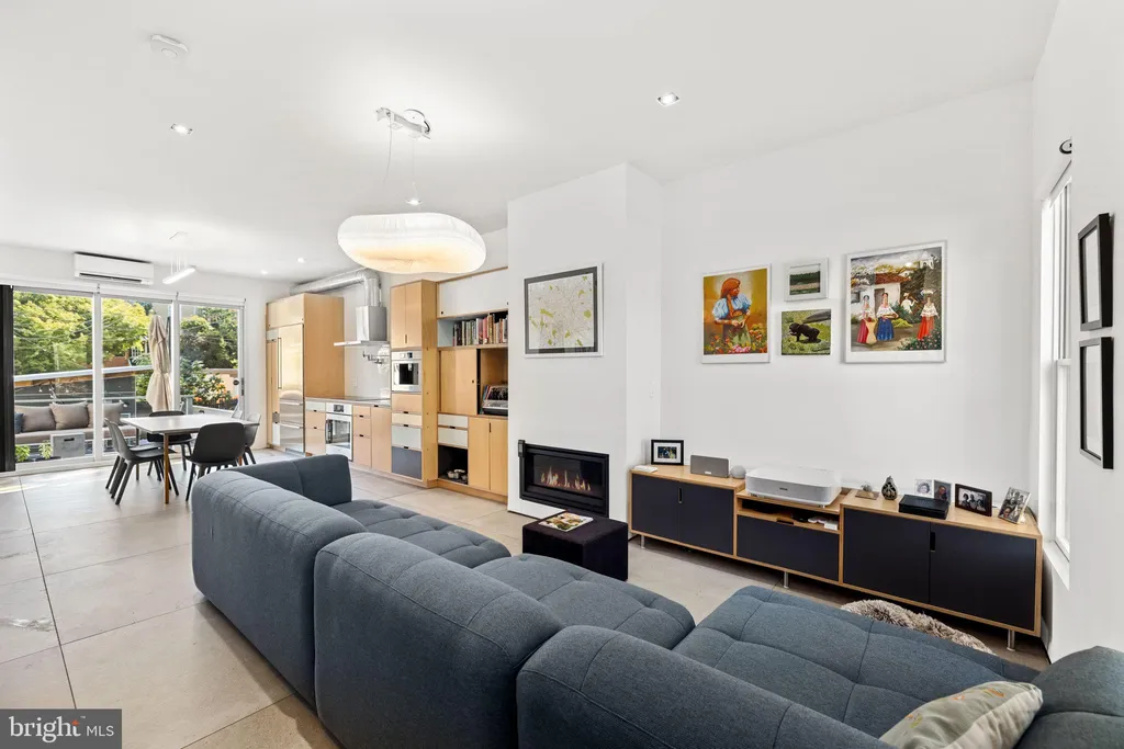 Additional image 3 of 619 10th Street NE, Washington, DC 20002