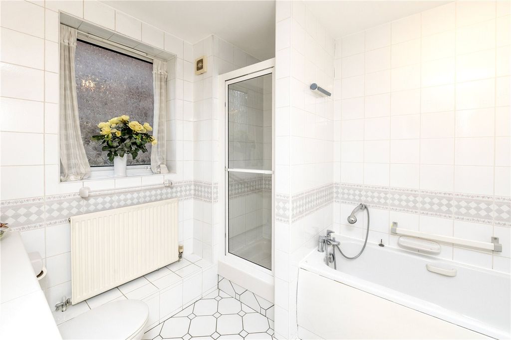 Additional image 9 of 2 bed flat for saleOatlands Drive, Weybridge, Surrey KT13
