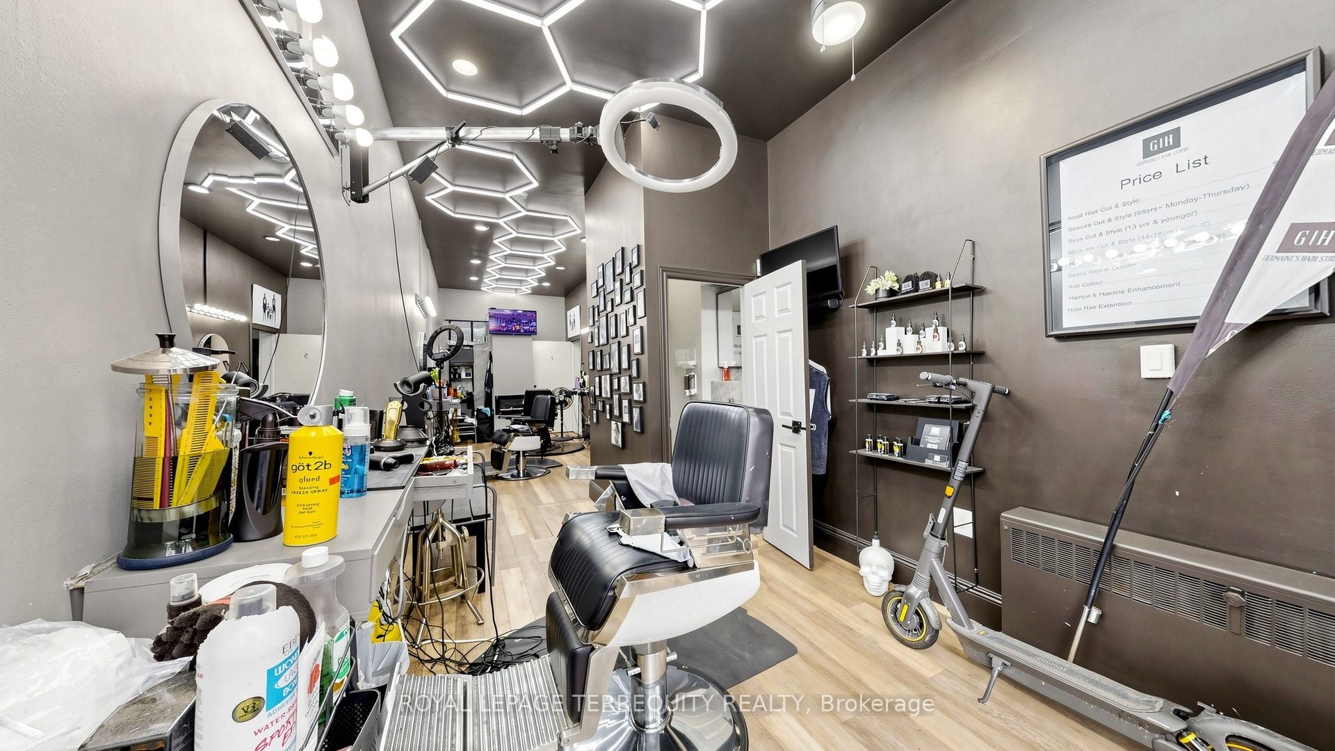 Additional image 4 of 321 Lakeshore Road E, Mississauga, ON, L5G 1H3