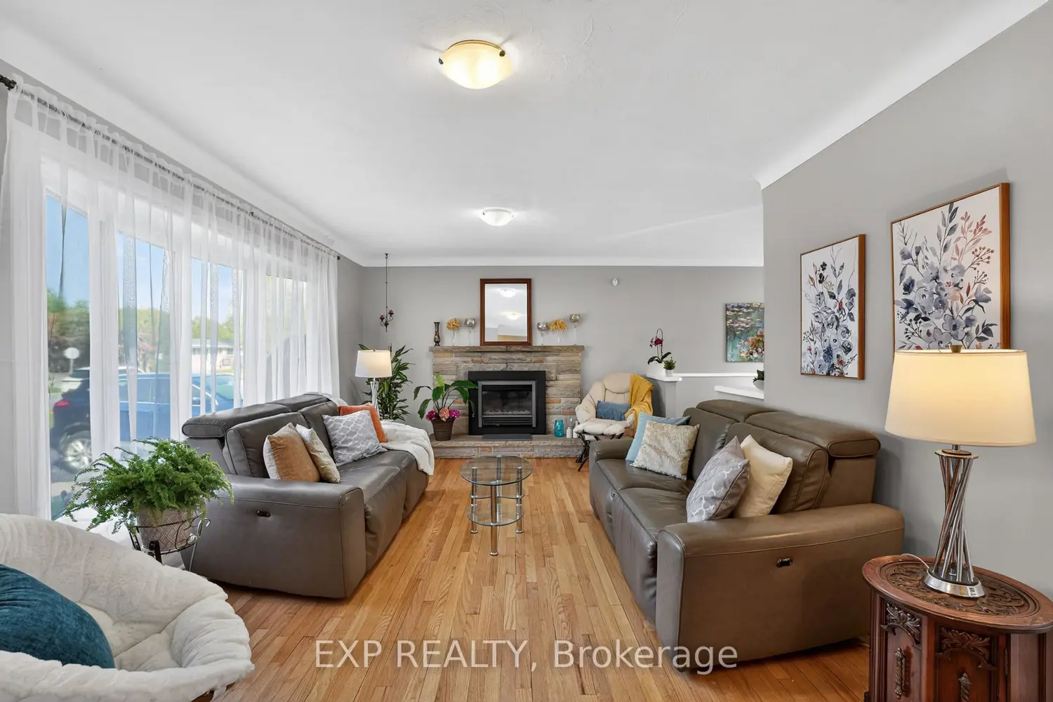 4 Wolmsley Crescent photo 2