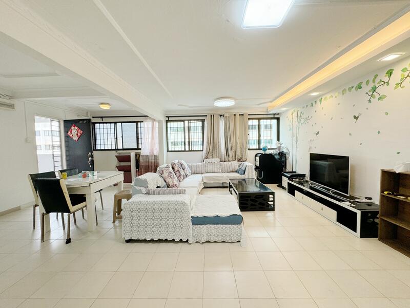 527 Hougang Avenue 6
