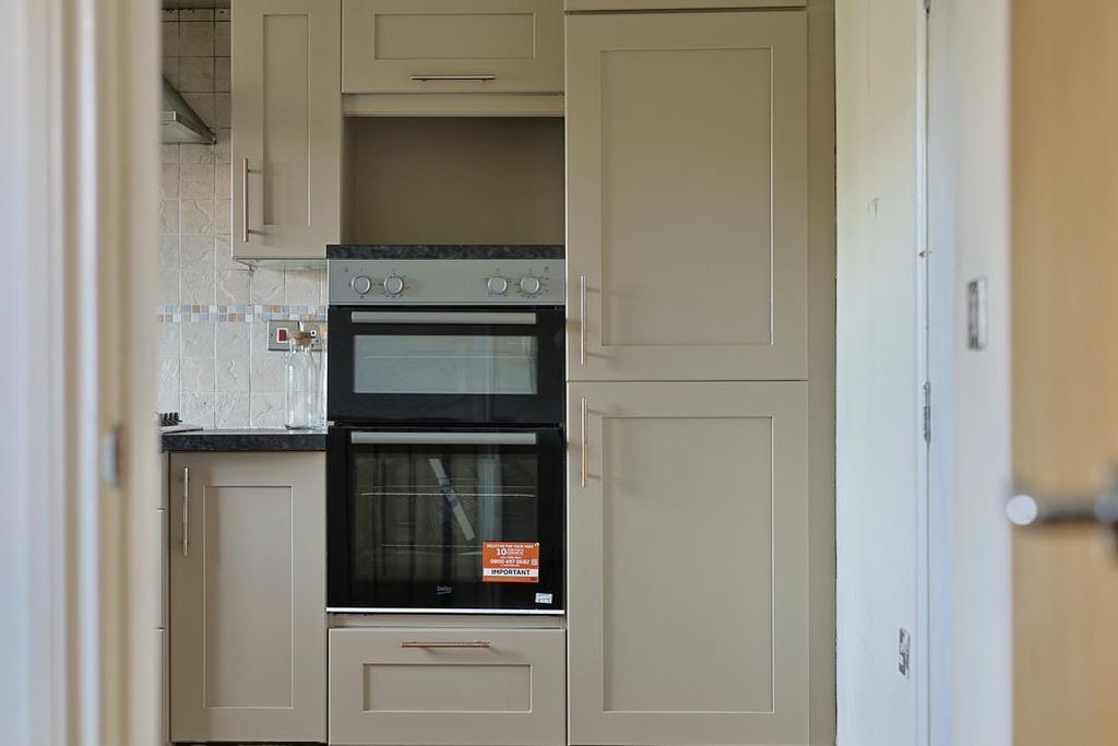 Additional image 11 of 5 bed end terrace house for saleFeatherstone Grove, Newcastle Upon Tyne NE3