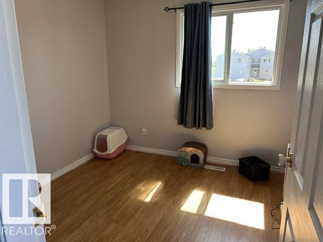 Additional image 5 of 51 Mcleod Place NW, Edmonton, AB, T5A3A8