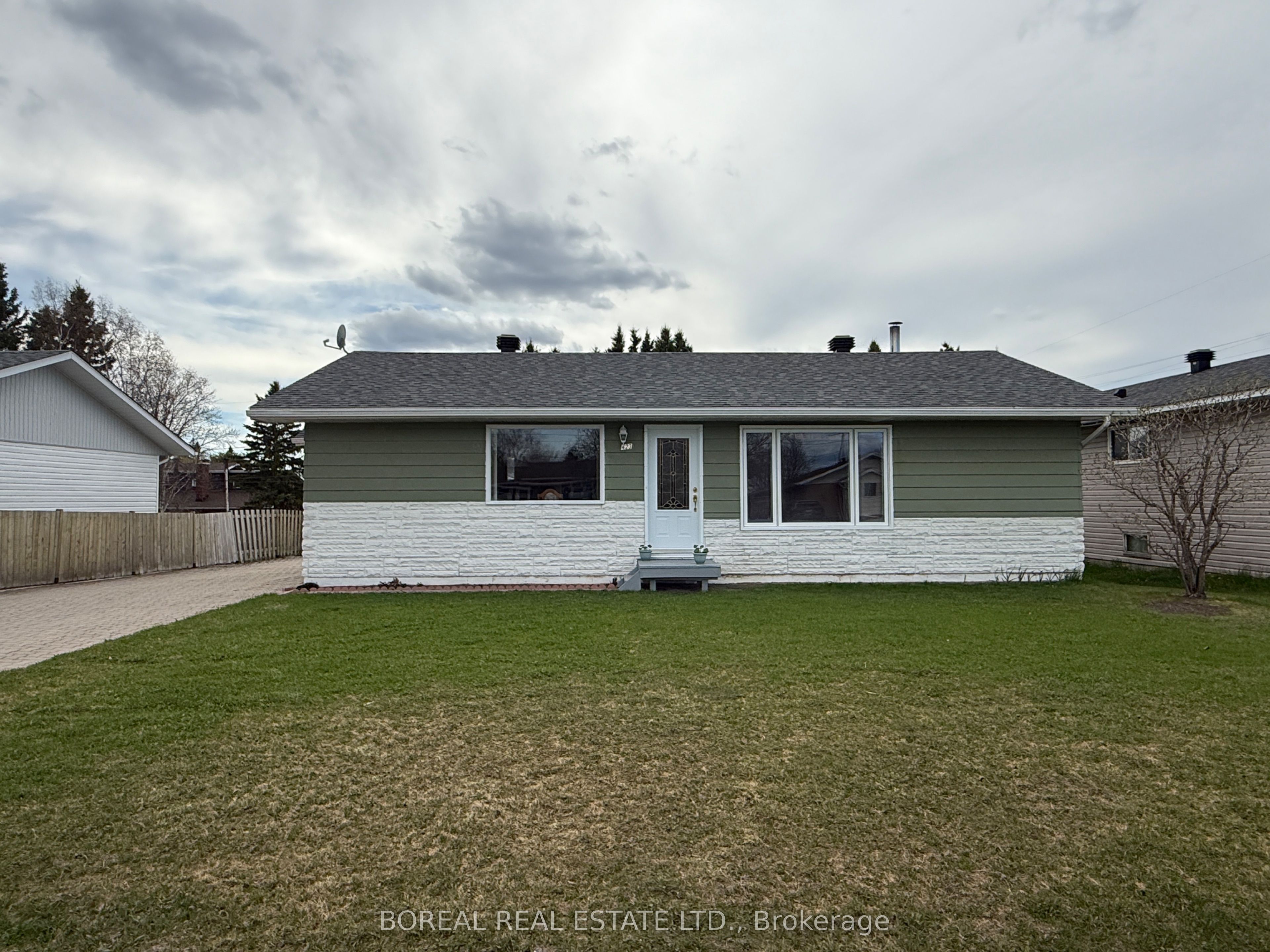 Additional image 2 of 423 Fourteenth Avenue, Cochrane, ON, P0L 1C0