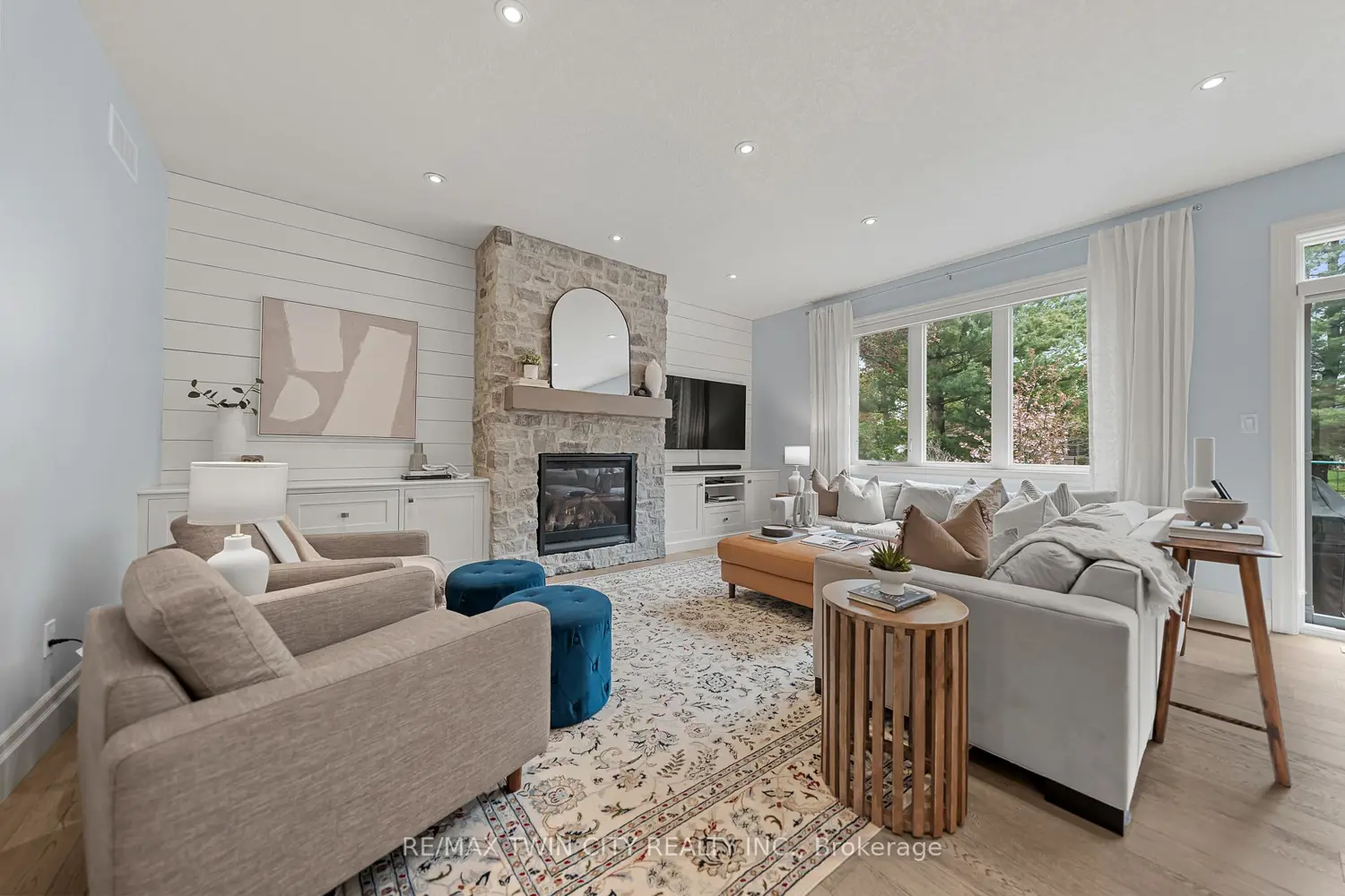 Additional image 6 of 303 Castlefield Avenue