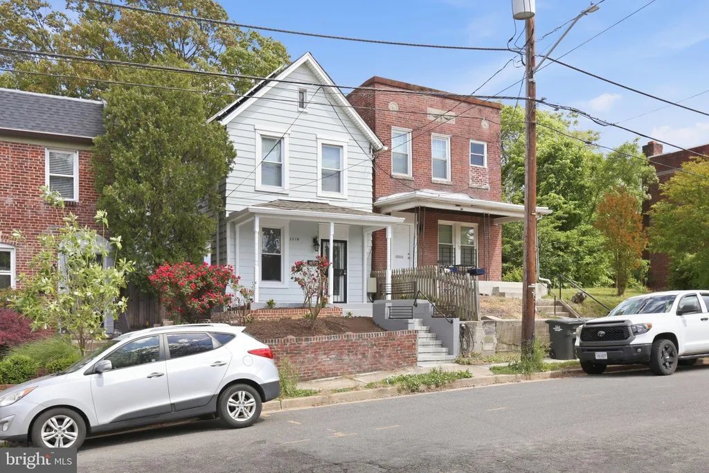 2210 Bryan Place SE, Washington, DC 20020