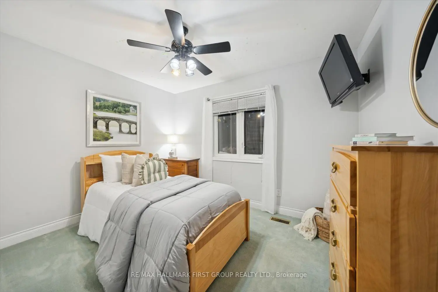 Additional image 8 of 1779 Woodview Avenue