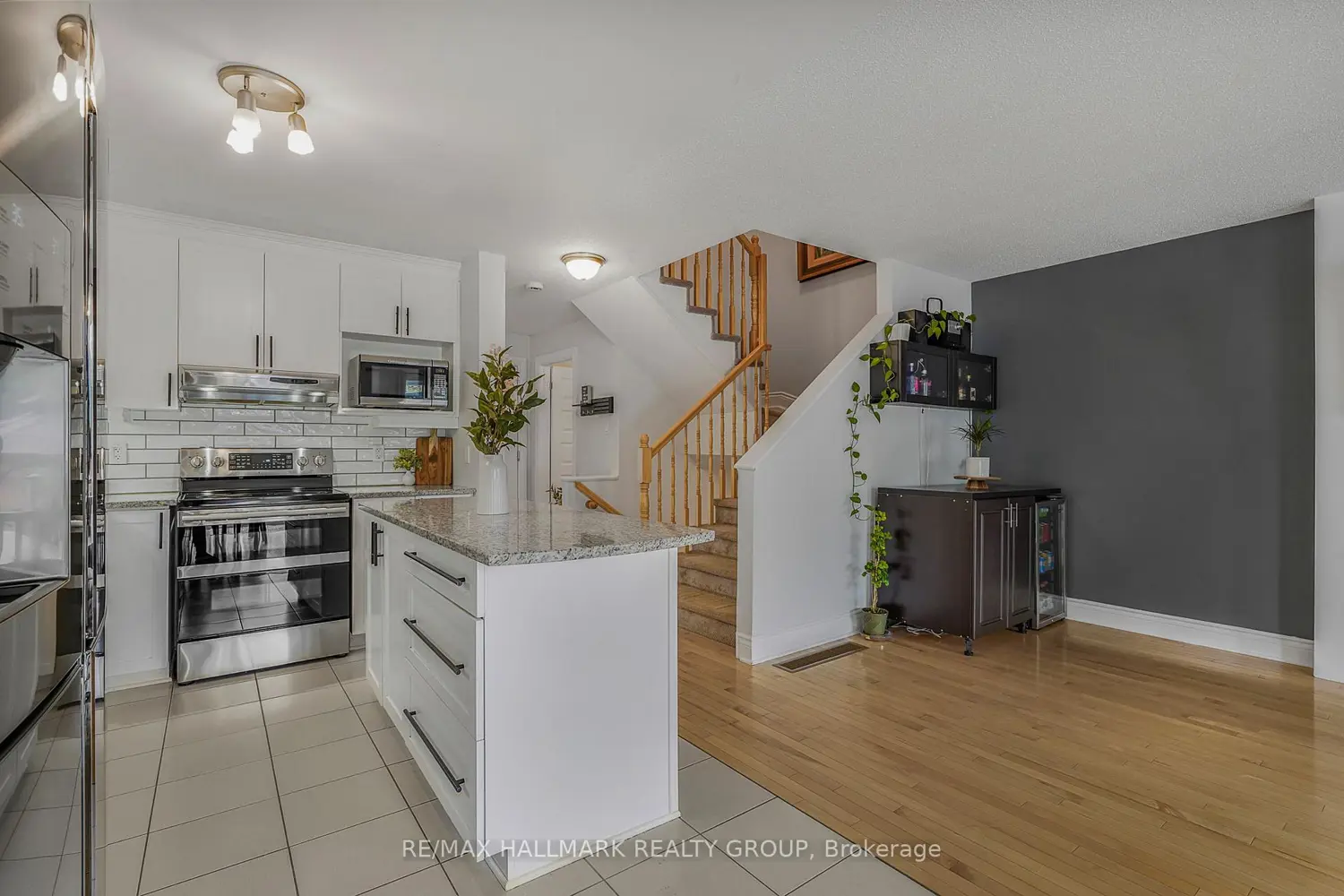 65 Nathalie Street photo 4