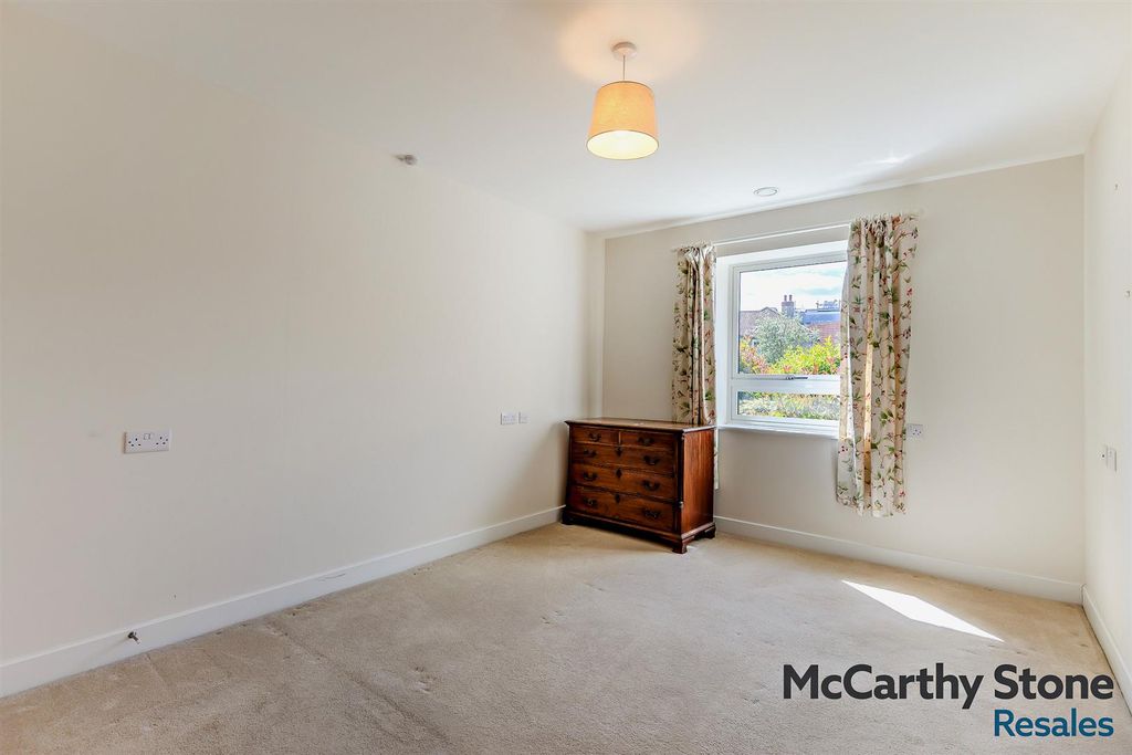 Additional image 8 of 2 bed flat for saleMonument Place, Endless Street, Salisbury SP1