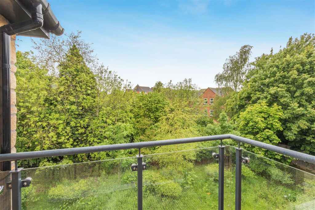 Additional image 6 of 2 bed flat for saleSaxon Gardens, Penn Street, Oakham, Rutland LE15